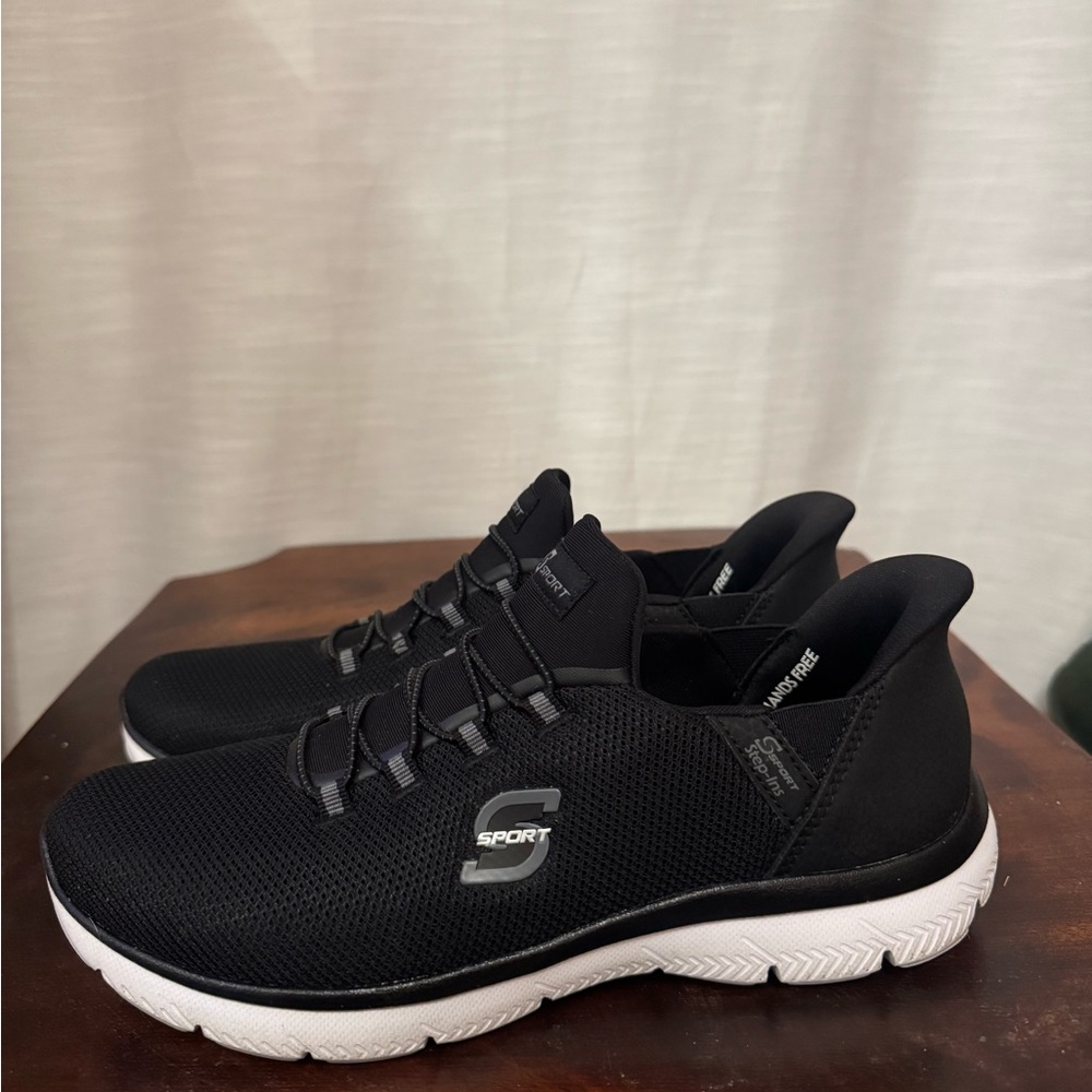 Sketchers Sneakers